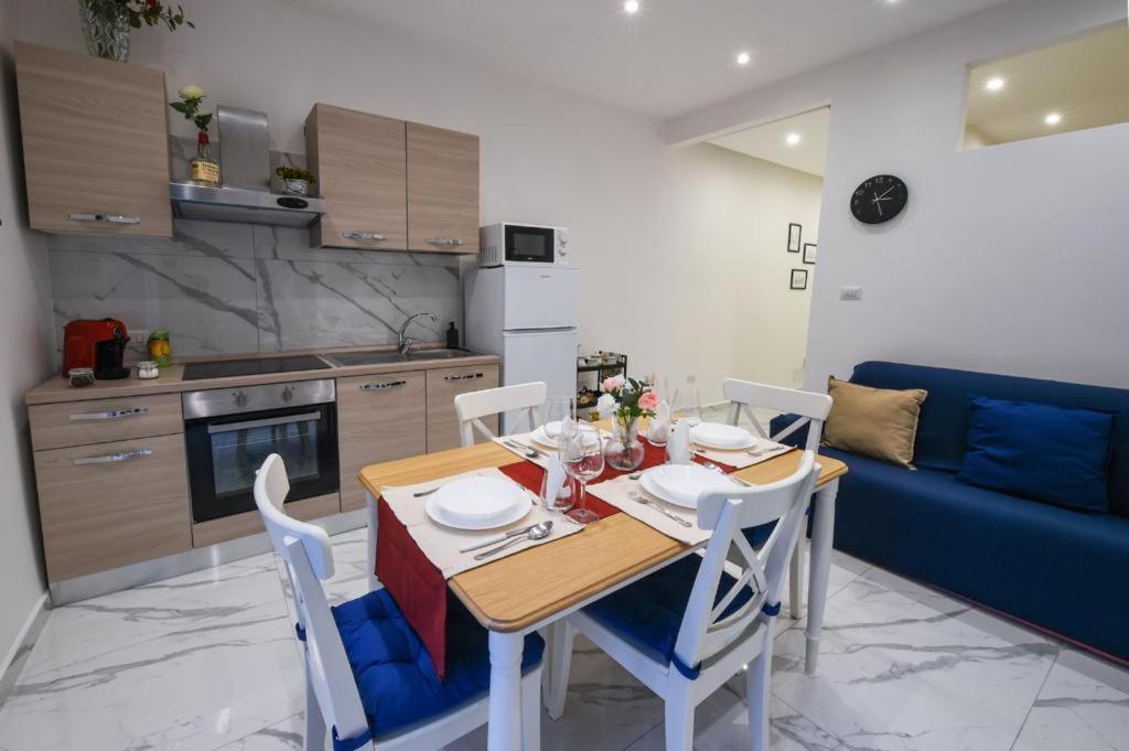 Appartamento Rosaroll 57 Napoli Esterno foto